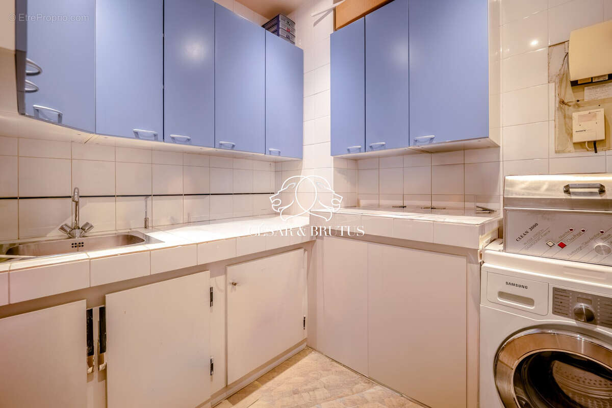 Appartement 94 m² à Paris-9e  - photo 9