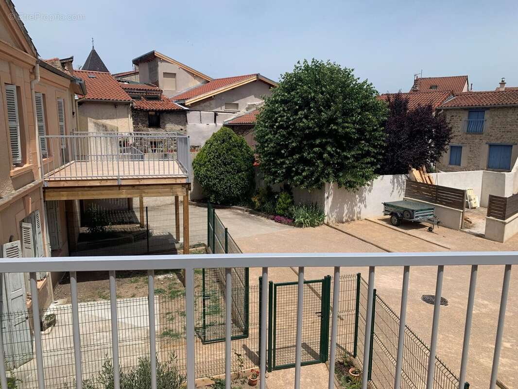 Appartement 75 m² à Saint-Just-Saint-Rambert  - photo 7