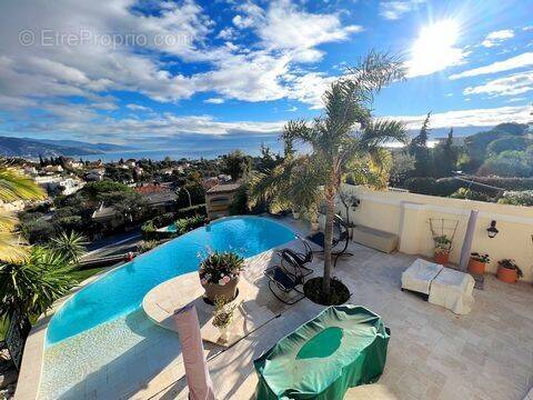 Maison à ROQUEBRUNE-CAP-MARTIN
