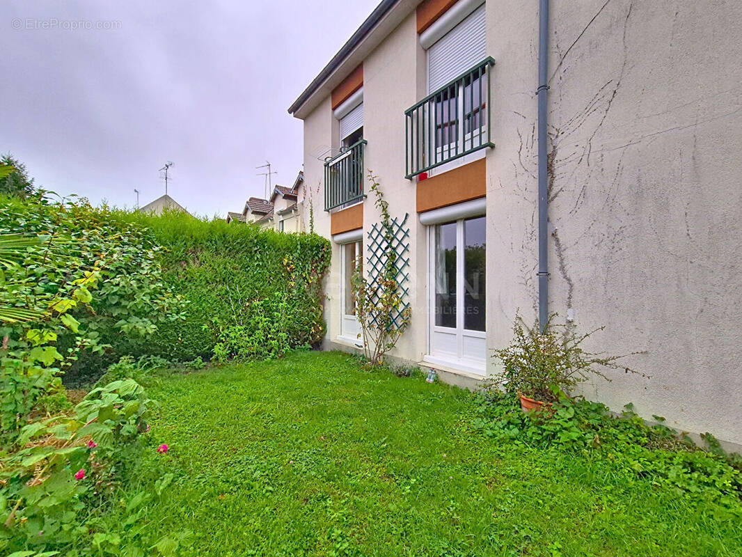 Appartement à LAMORLAYE