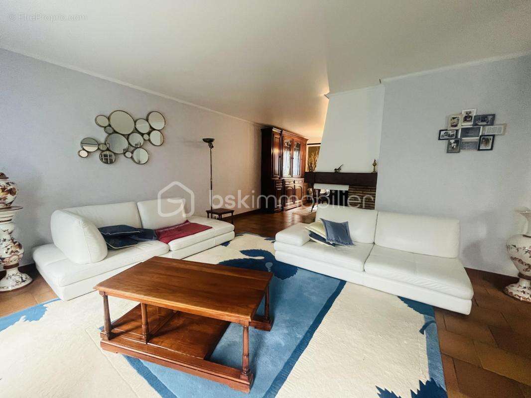 Maison à ROISSY-EN-BRIE