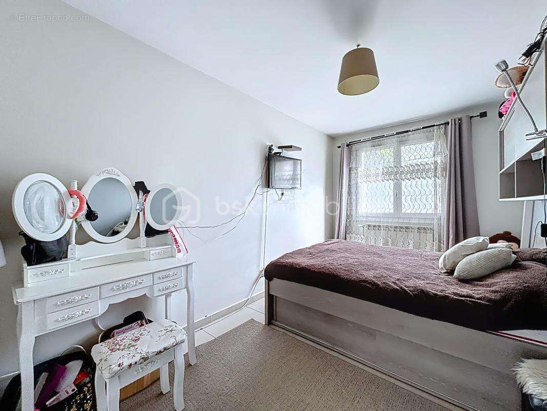 Appartement à LE PONT-DE-CLAIX