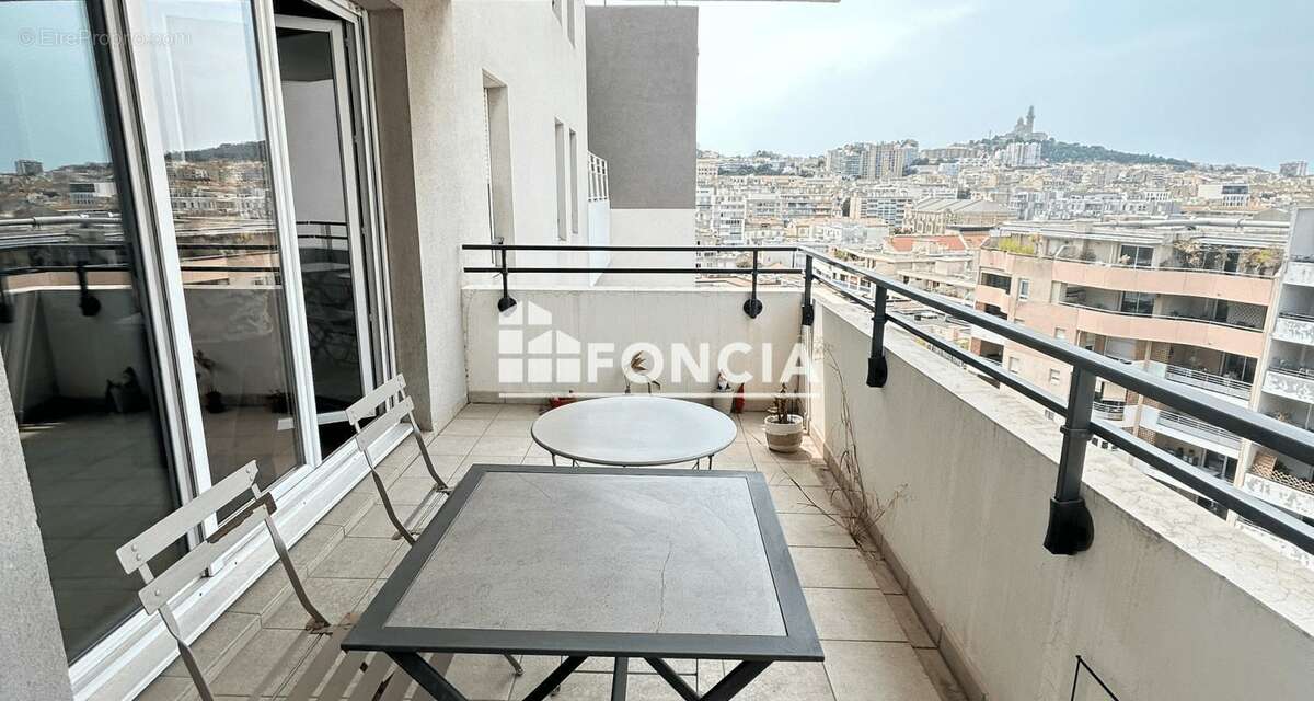 Appartement à MARSEILLE-8E