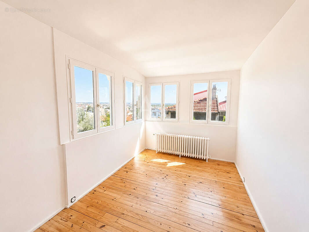 Maison Fontenay Sous Bois 5 pièce(s) 111 m2 - photo 6