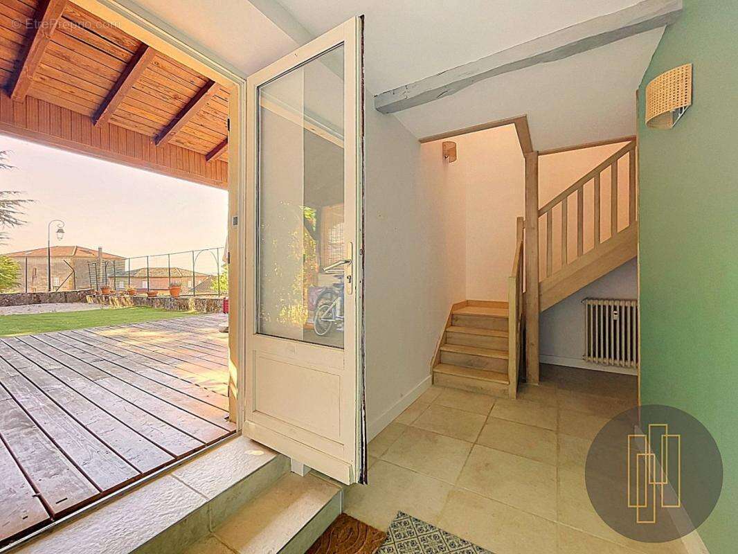 Maison en pierres dorées - 4 chambres avec jardin privatif - photo 13