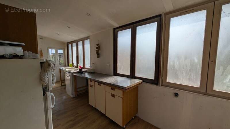 Maison à PACY-SUR-ARMANCON