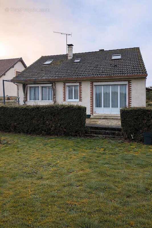 Maison à FOUQUEROLLES