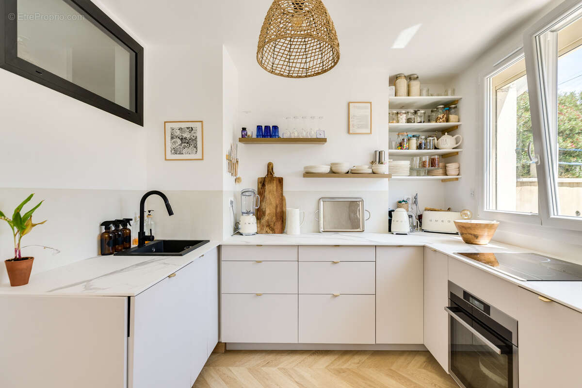 Appartement à MARSEILLE-7E