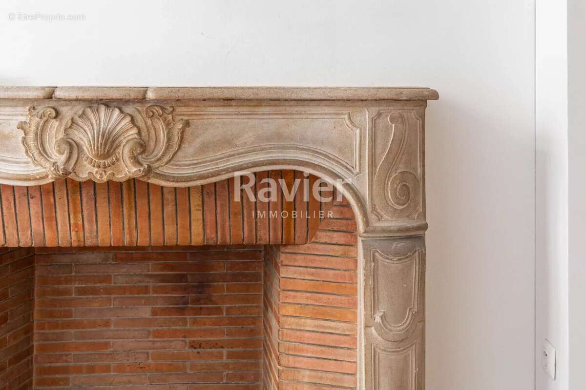 Appartement à PARIS-7E