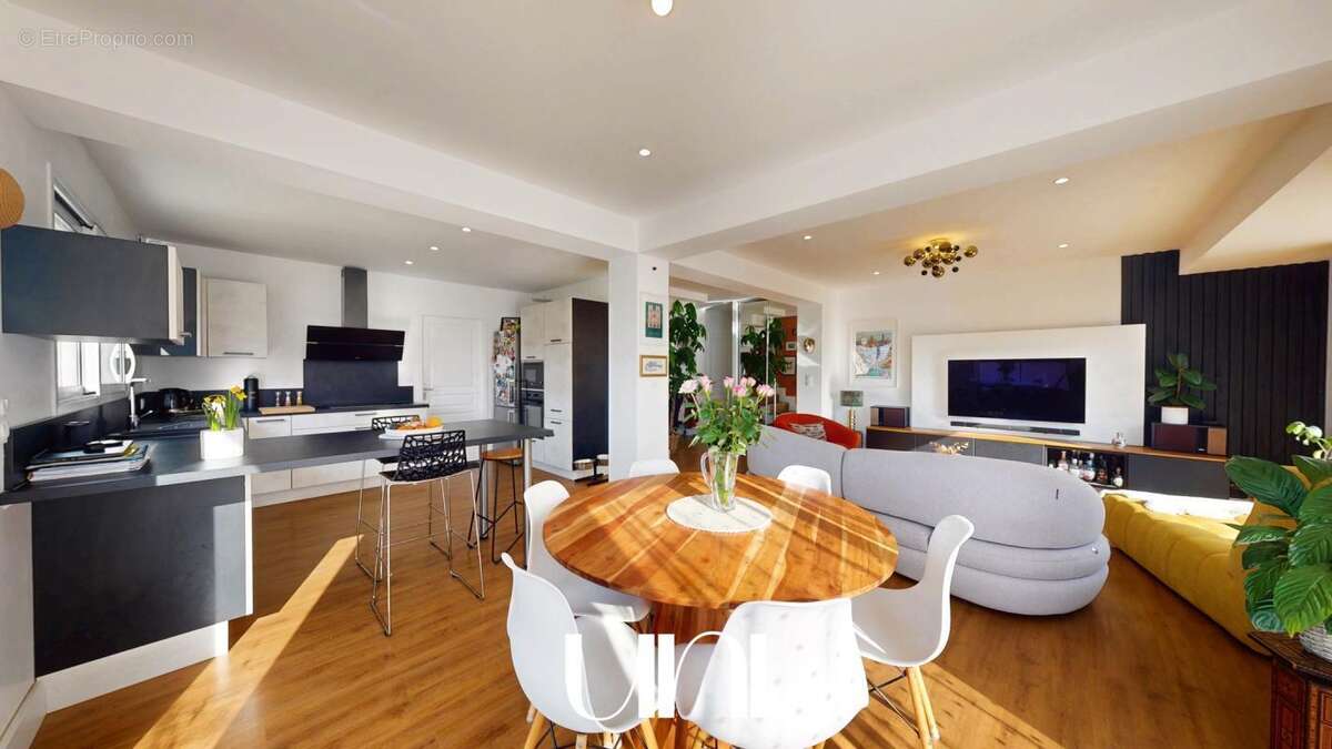 Maison à MAY-SUR-ORNE