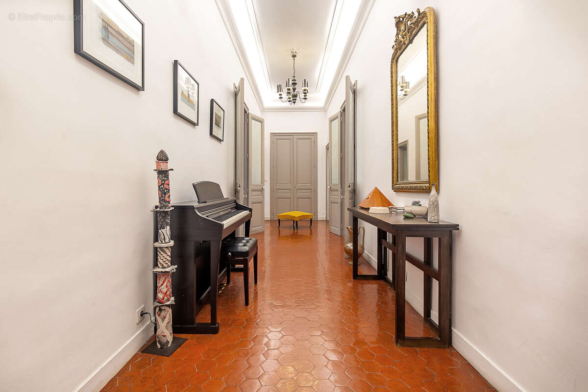 Appartement à MARSEILLE-6E
