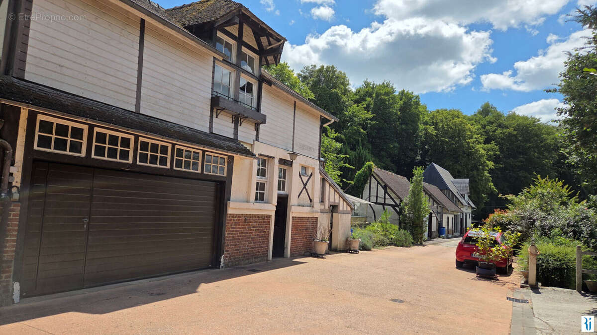 Maison à SAINT-PIERRE-DE-VARENGEVILLE