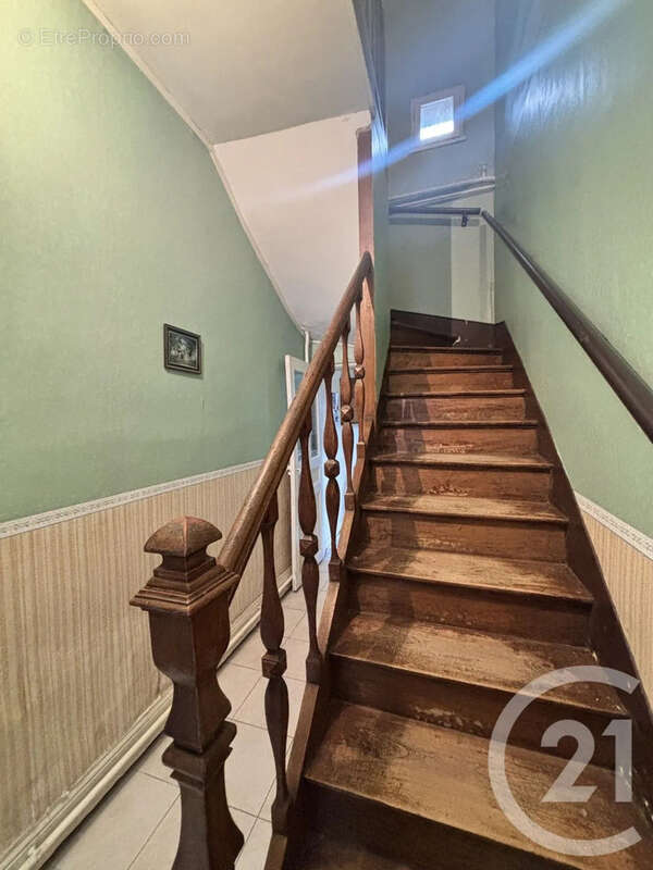 Maison à SAINT-QUENTIN