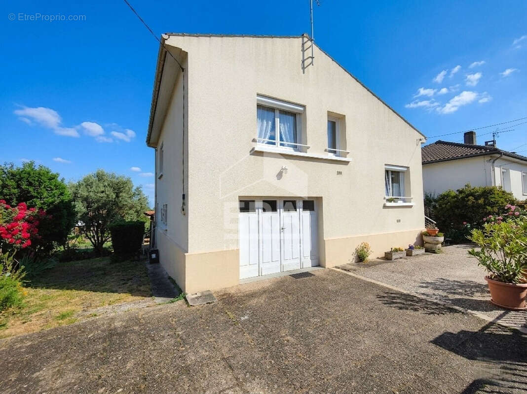 Maison à COGNAC
