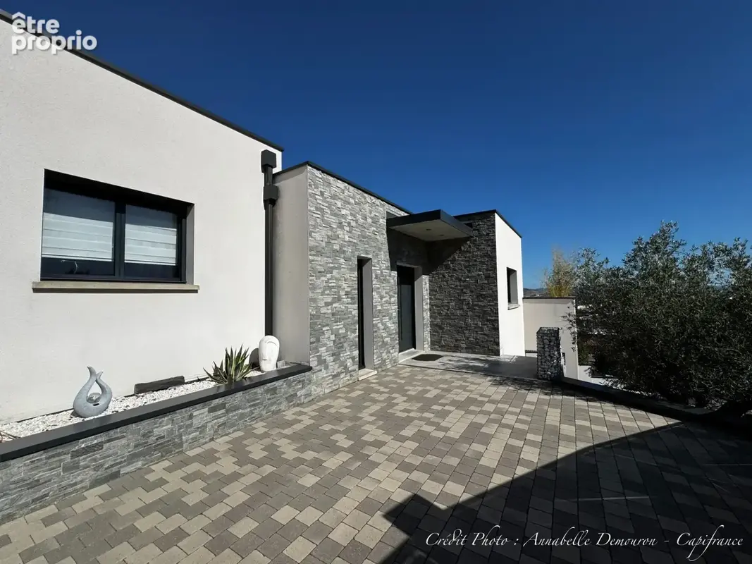 Villa d'Architecte contemporaine récente - 6 pièces/4 chambres - CLERMONT-FERRAND CHANTURGUE - Vue Panoramique - Piscine - photo 22
