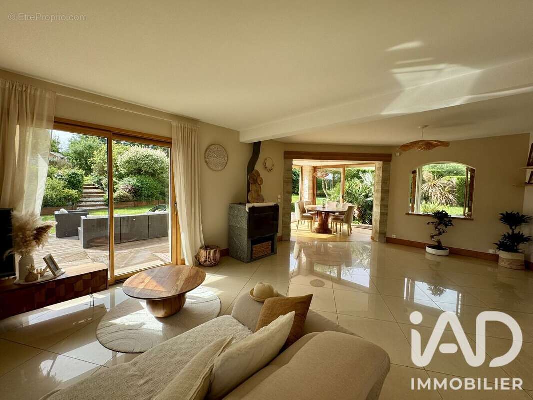Maison 149 m² à Cerences  - photo 6