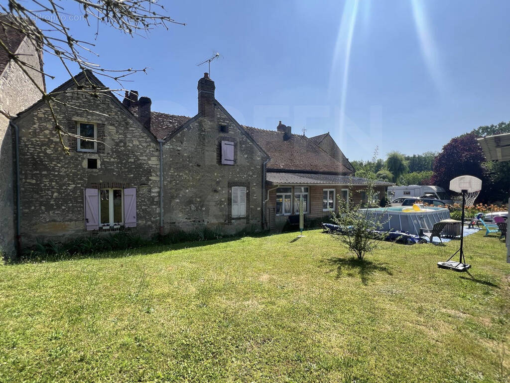 Maison à SAINT-MAURICE-THIZOUAILLE