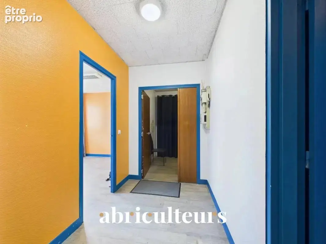 Bureaux lumineux avec vue sur jardin en vente en Centre-ville de Chartres (28000) - photo 3