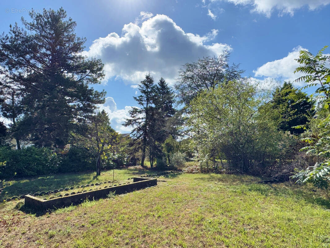 Terrain à CRAPONNE