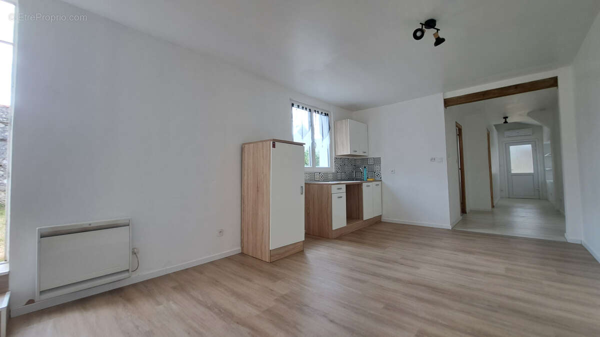 Appartement à SAINT-PARDOUX