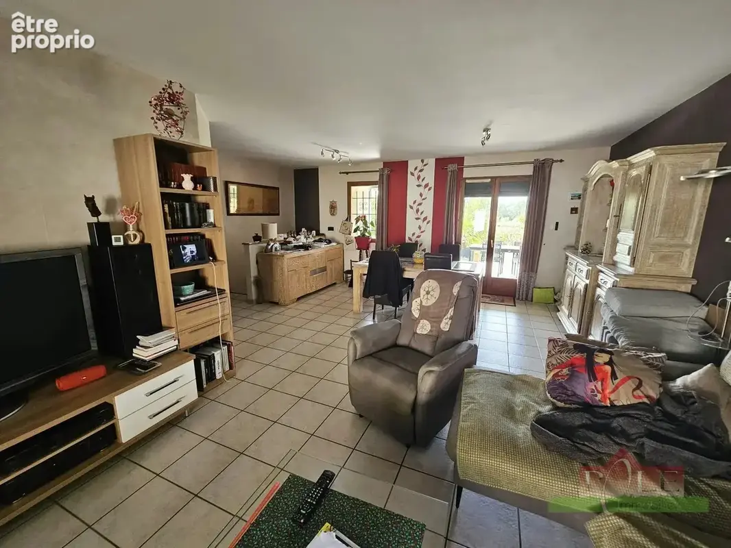 EYZIN-PINET, Villa T5 de 143m² sur sous-sol complet de 89m² avec terrain de 1850m² - photo 9