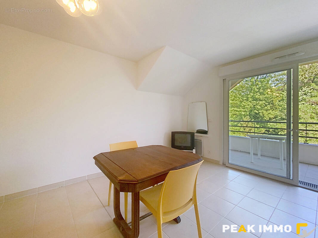 Appartement à VILLE-EN-SALLAZ
