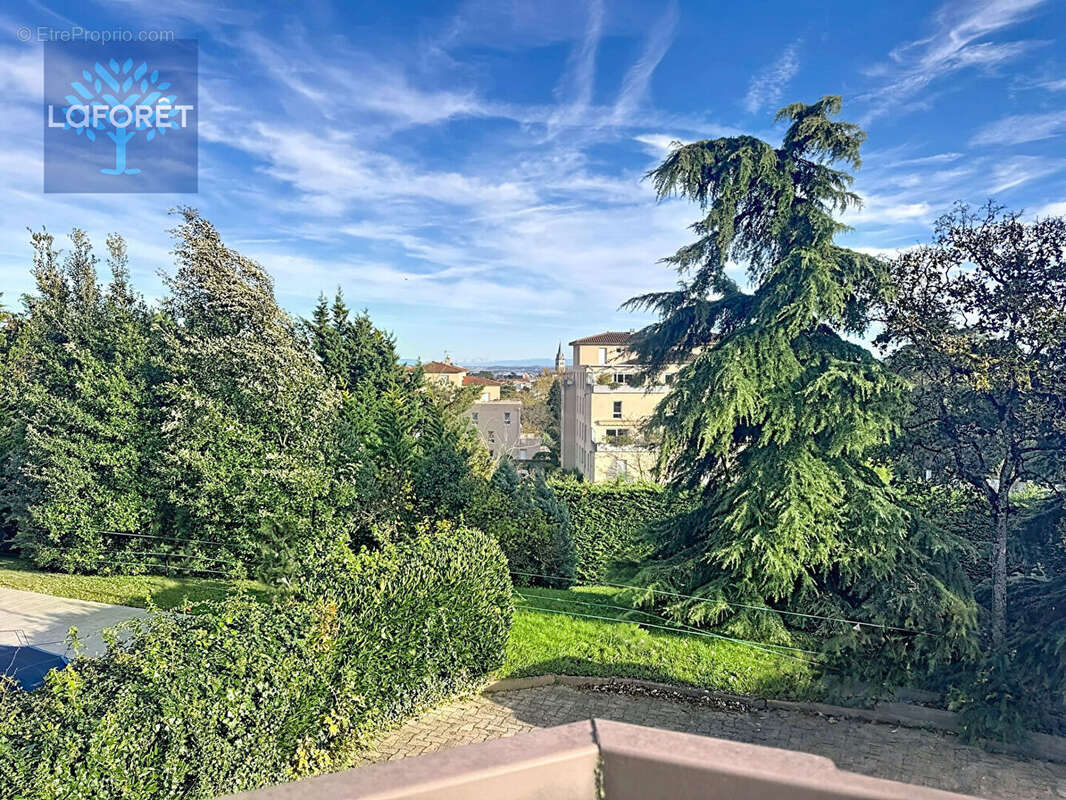 Maison à SAINT-GENIS-LAVAL