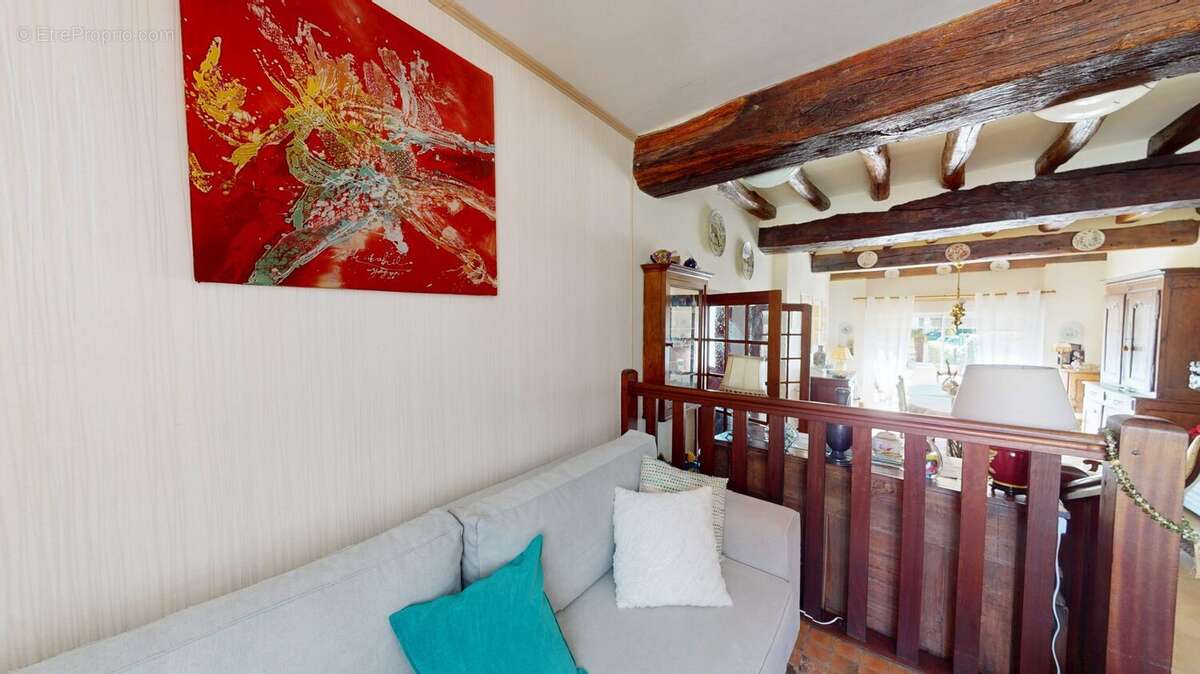 Maison 217 m² à Noyers-Sur-Cher  - photo 2
