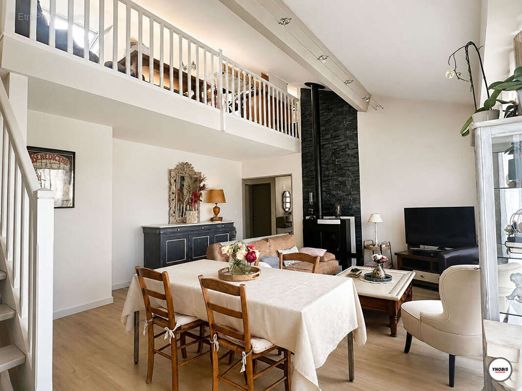 Maison à ECQUEVILLY