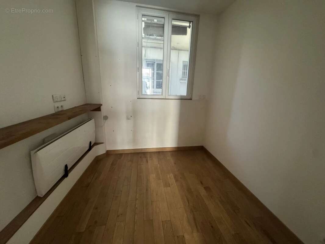 Appartement à PARIS-20E