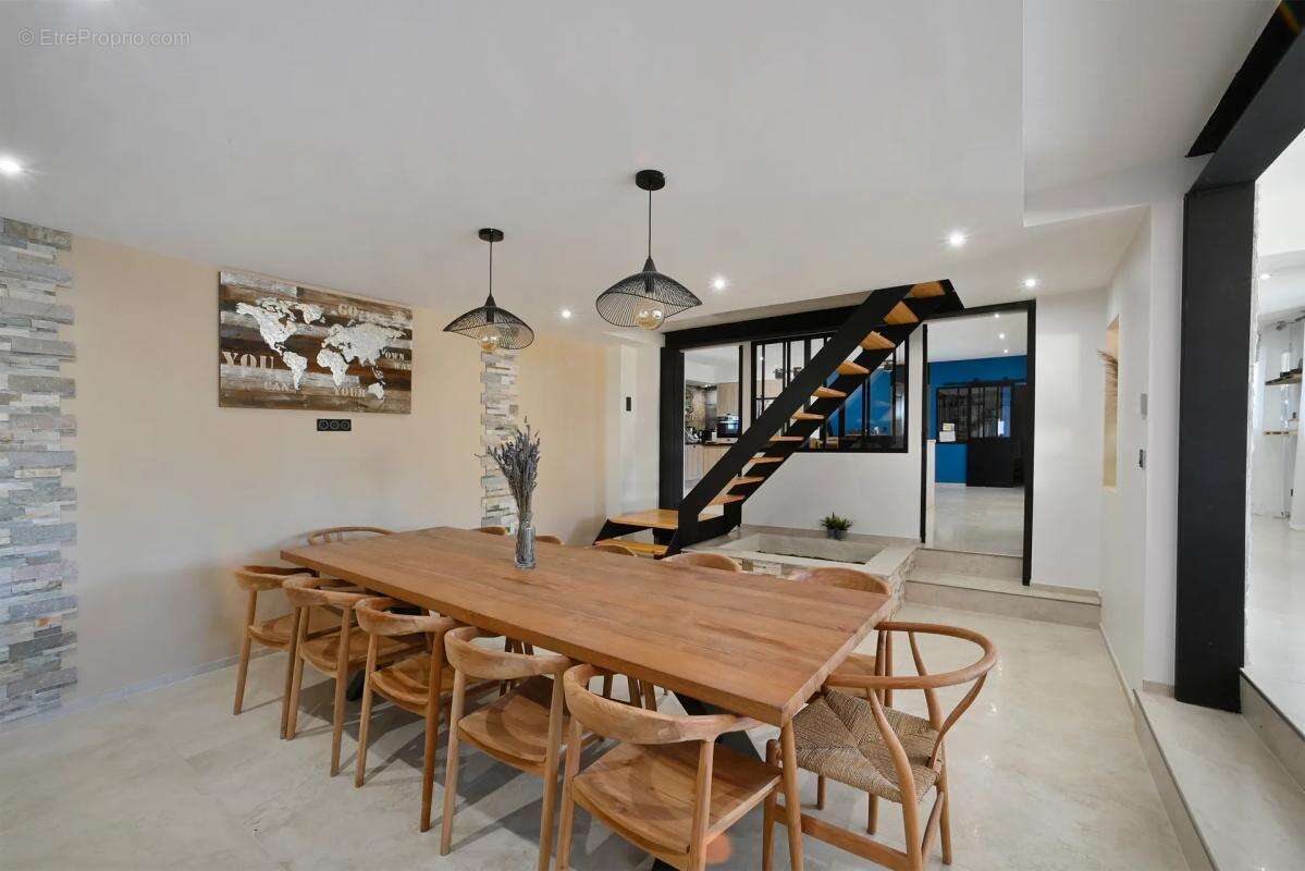 Maison à SAINT-GILLES