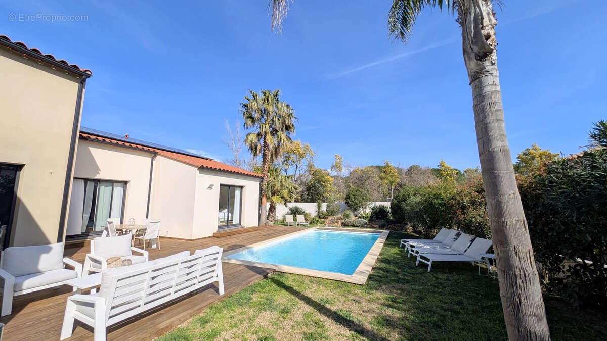 Maison à SAINT-GENIS-DES-FONTAINES