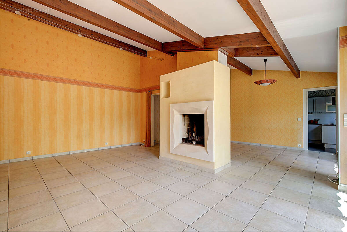 Appartement à VILLE-D'AVRAY