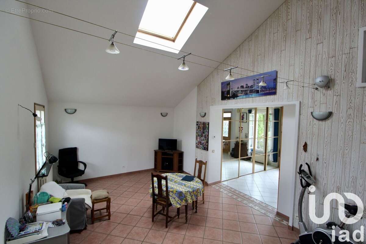 Photo 6 - Maison à LE PLESSIS-BOUCHARD