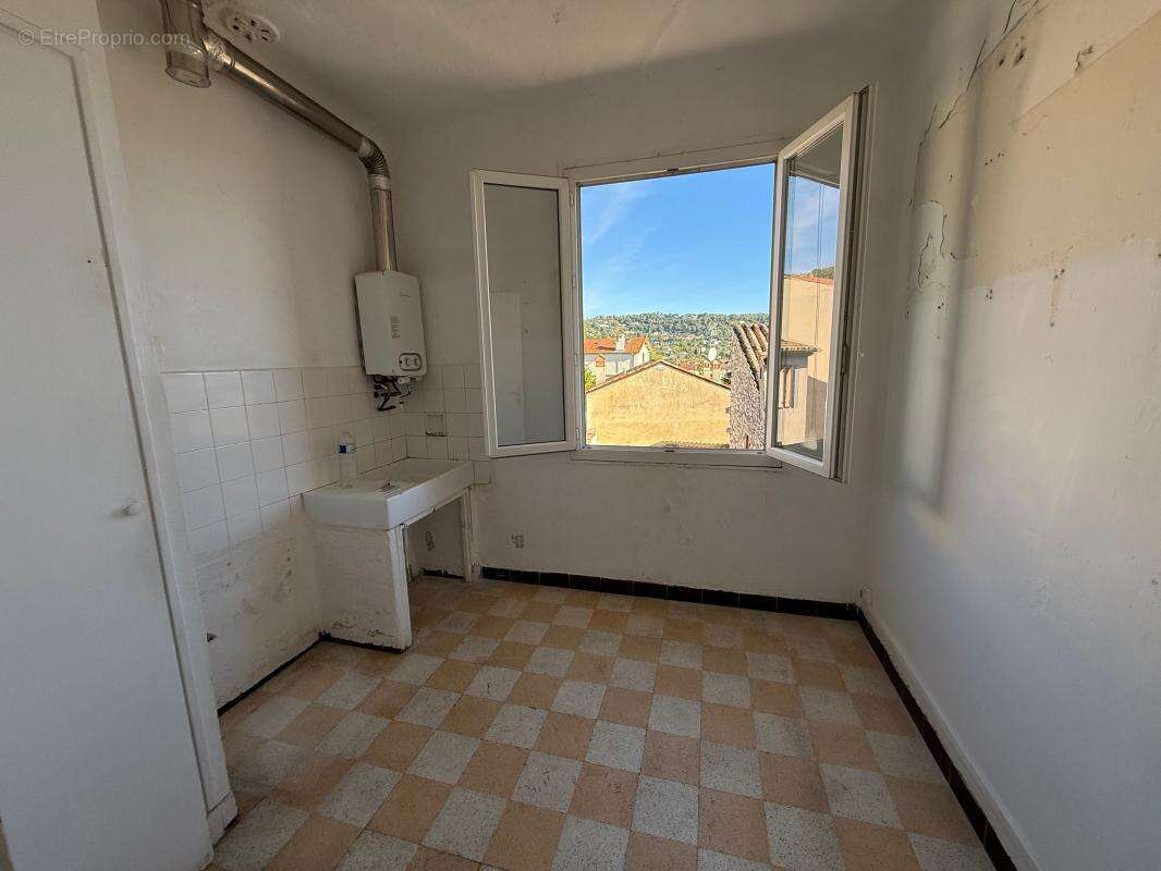 Appartement à LA COLLE-SUR-LOUP