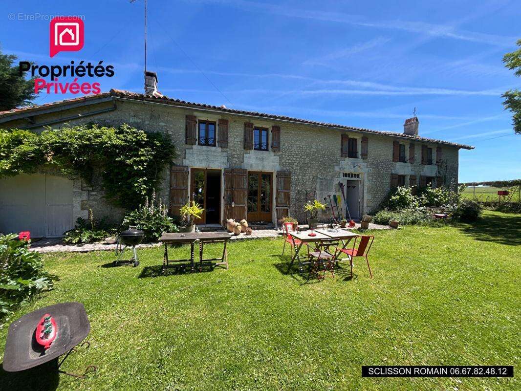 Maison à BERNEUIL