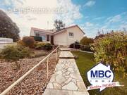 Maison à MONTREVAULT