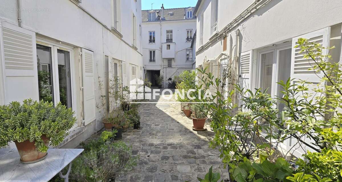 Appartement à PARIS-20E