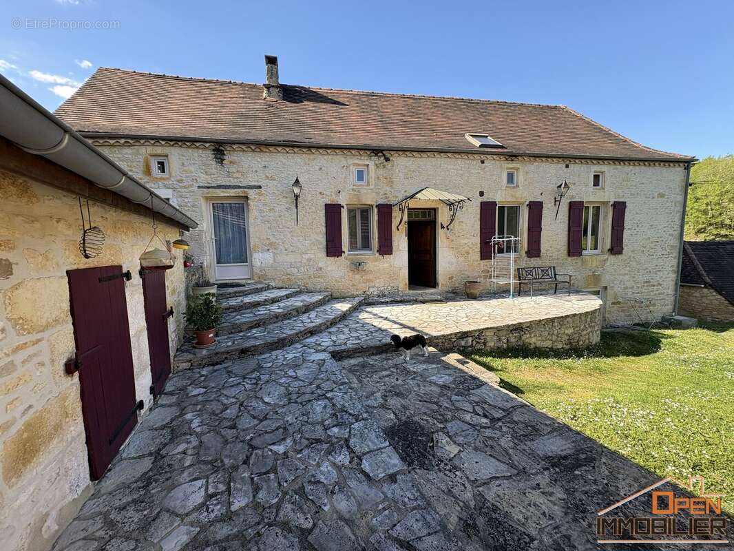 Maison à PRATS-DE-CARLUX