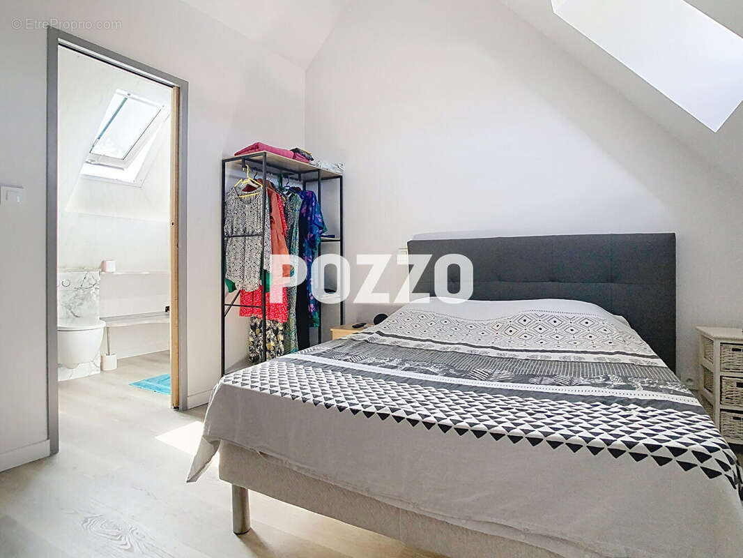 Maison à SAINT-GEORGES-DE-GREHAIGNE