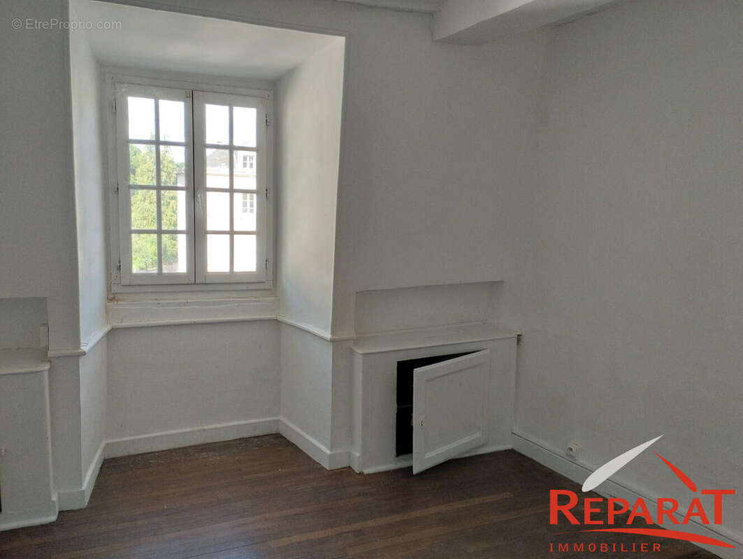 Appartement 186 m² à Juillac  - photo 8
