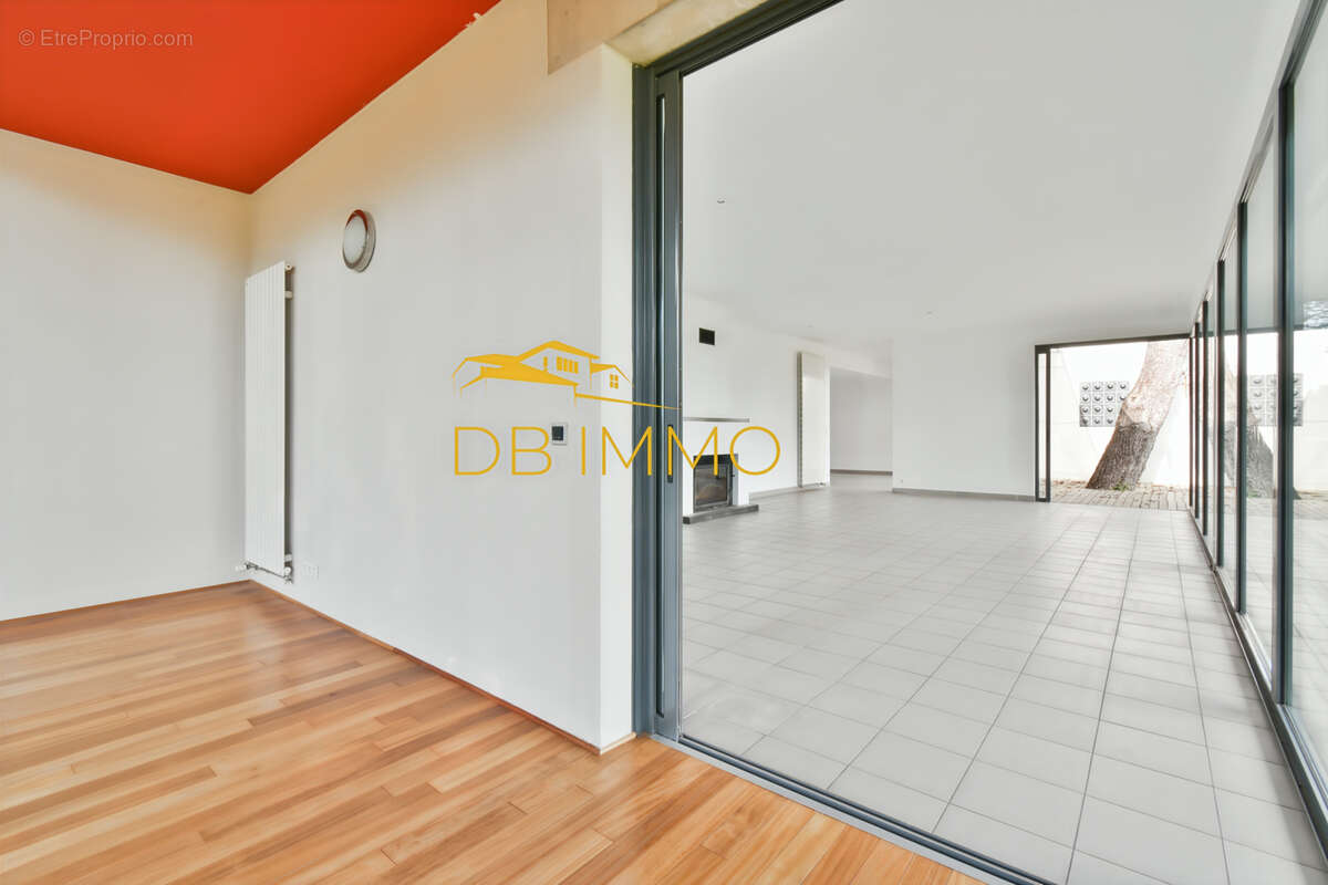 Maison à VILLENEUVE-LES-AVIGNON