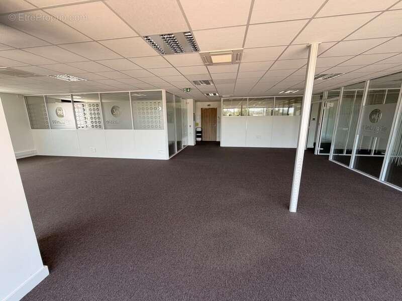 bureaux à vendre CHAPONOST (69) magnifique plateau de 160m2 dans l'immeuble LW1, face à la gare de Chaponost - photo 10