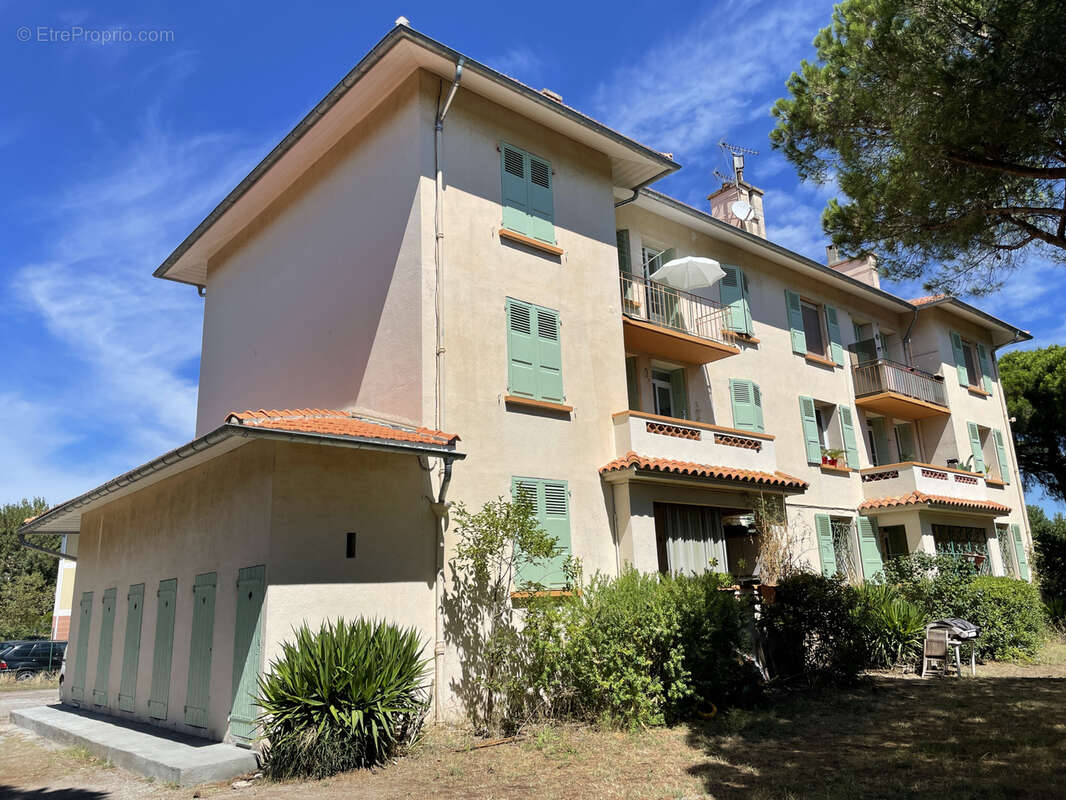 Appartement à FREJUS