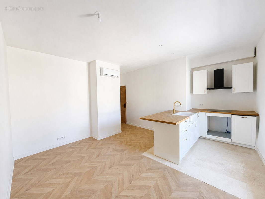 Appartement à UZES