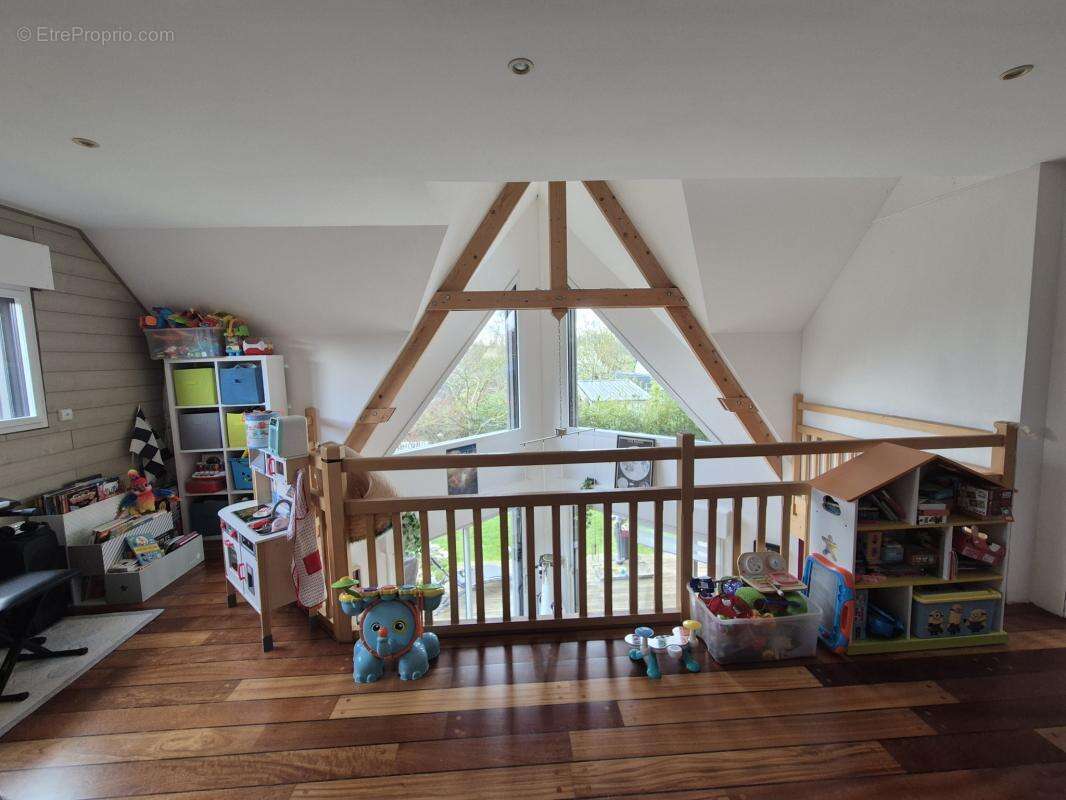Maison à MEZIERES-SUR-COUESNON