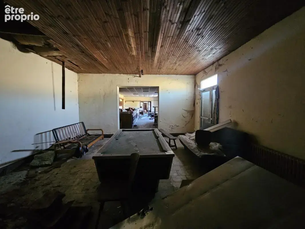 À Vendre - A Nîmes mas à rénover de 500 m² + 5ha de terres agricoles - photo 5