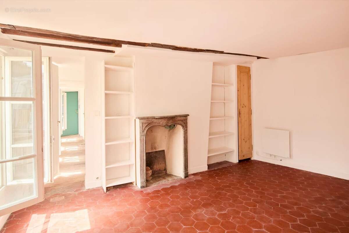 Appartement à PARIS-7E