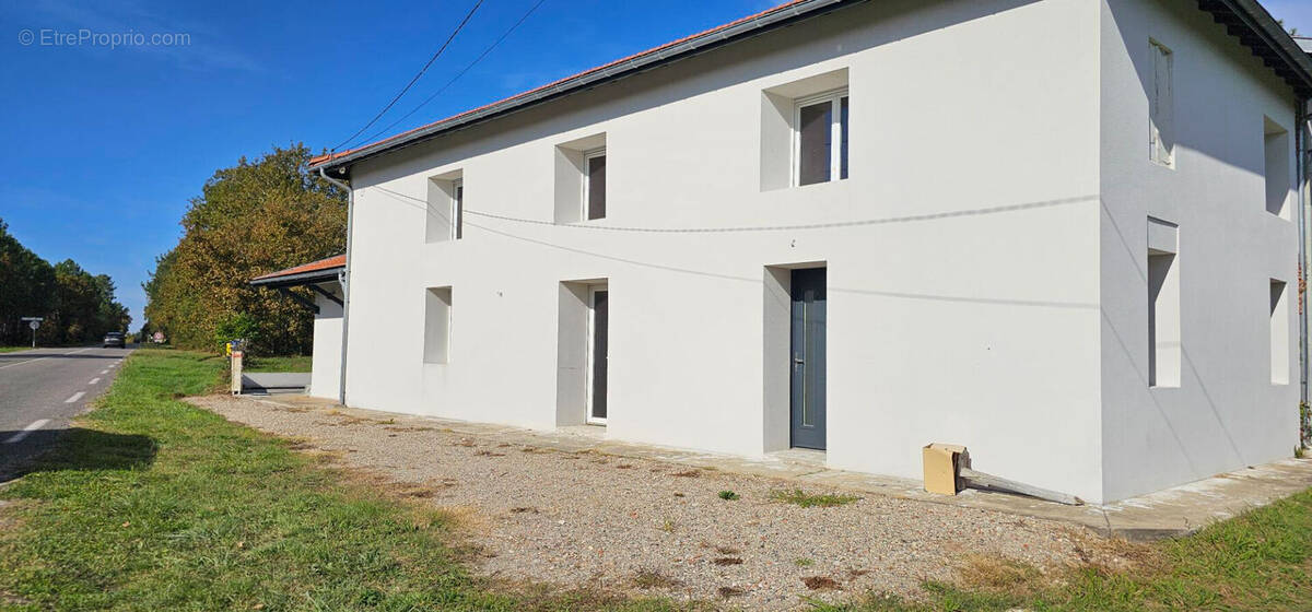 Maison à SALLES
