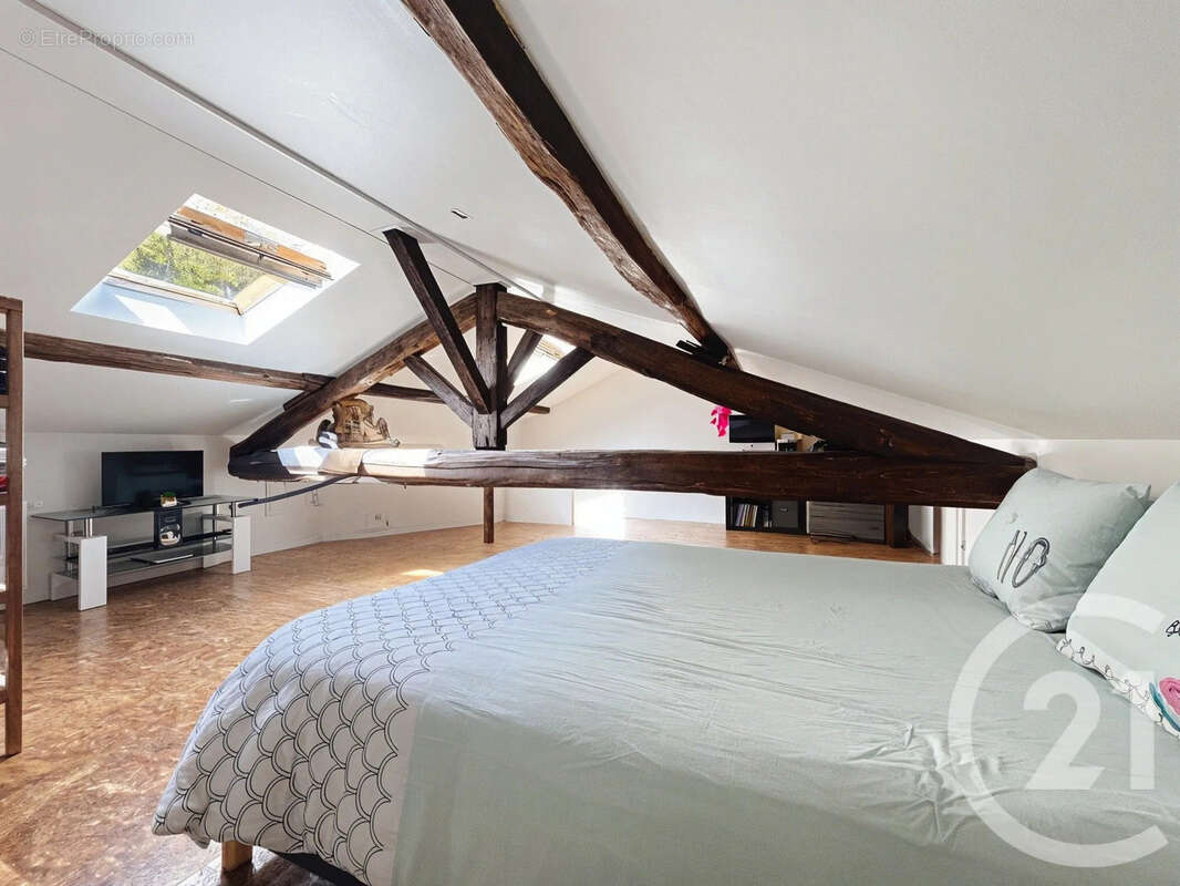 Maison à PONT-EVEQUE